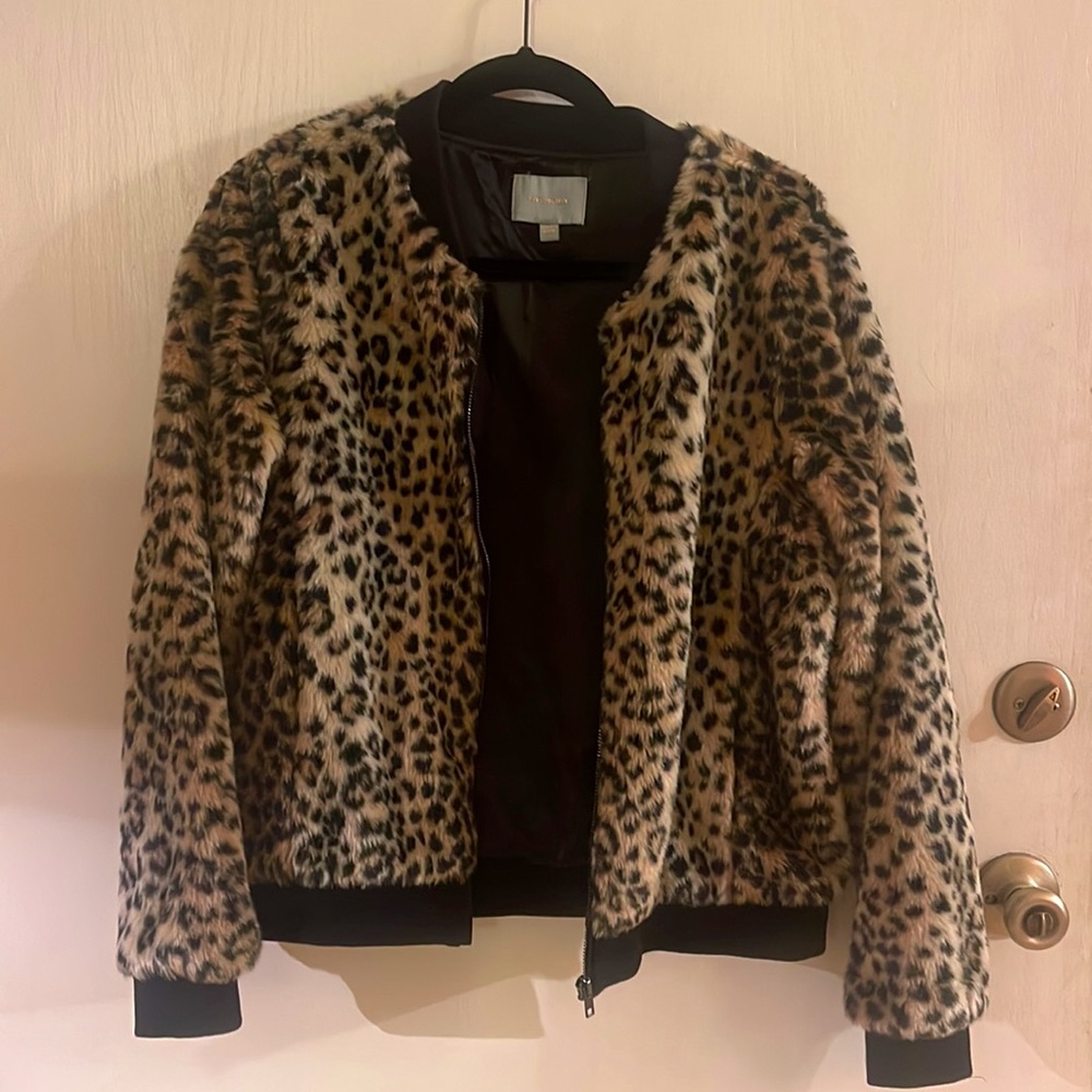 Leopard print sheek jacket